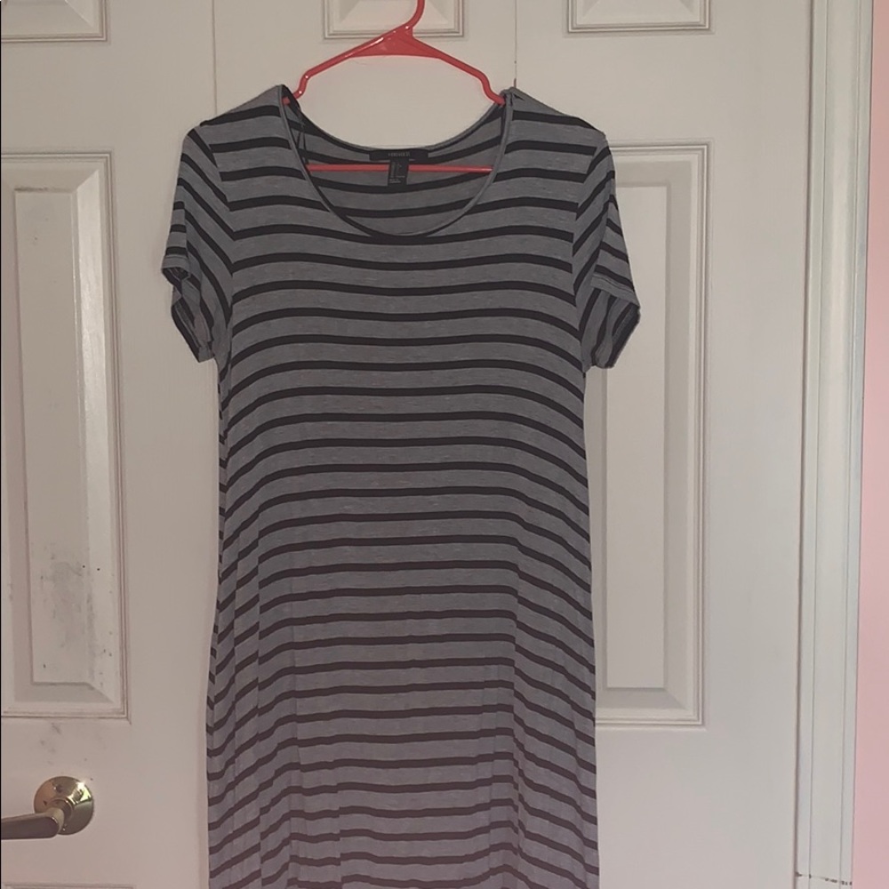 Striped T-shirt dress from Forever 21 - Size L